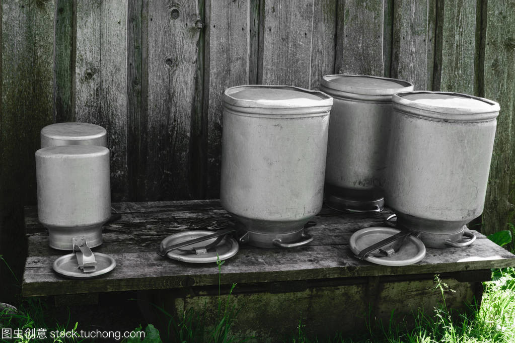 鄉村記憶 金屬牛奶罐的清潔與保養